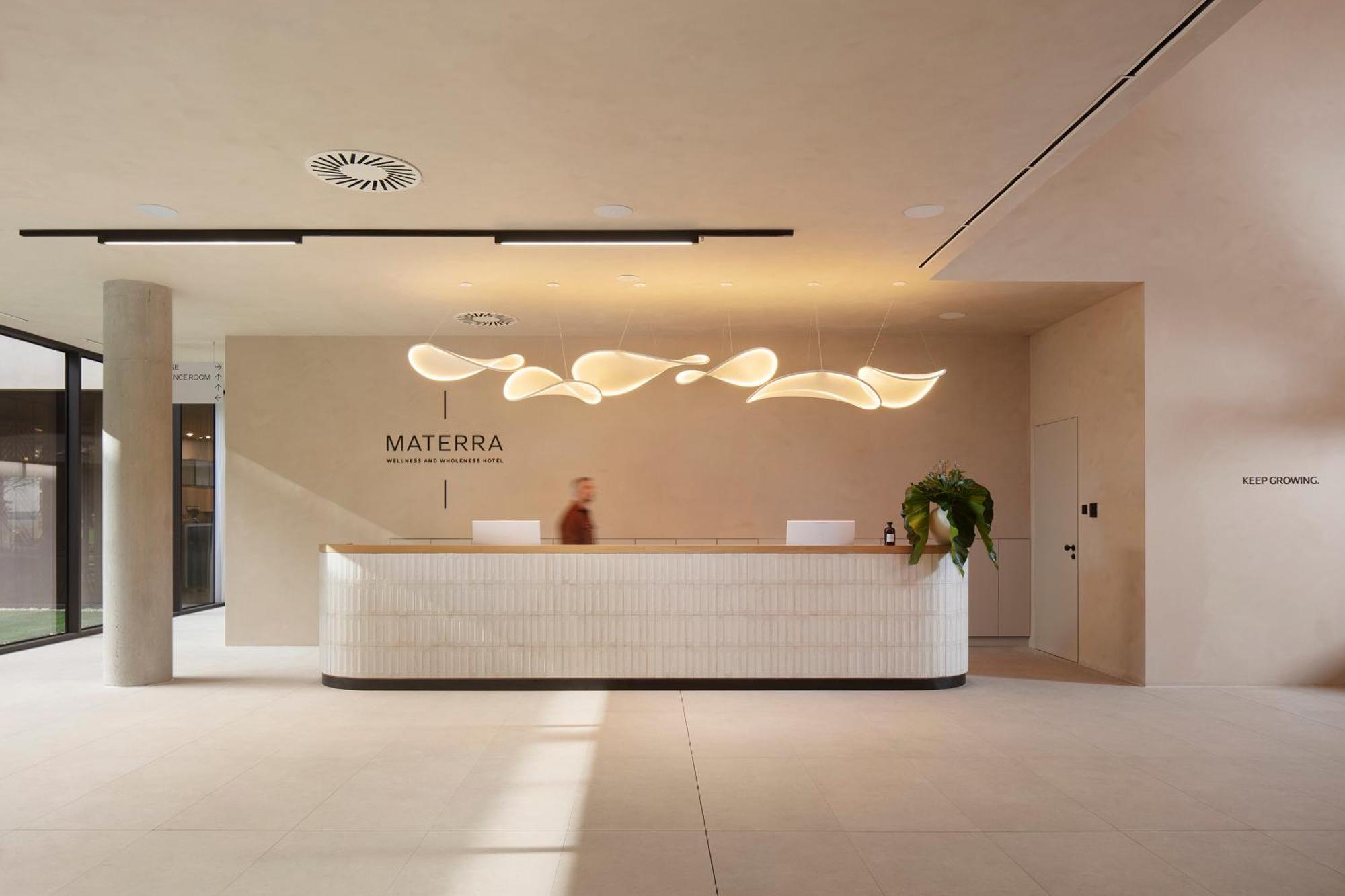 Hotel Materra Osijek Exterior photo